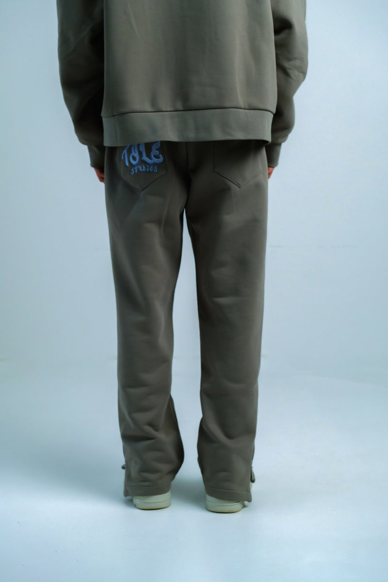 SWEATPANTS